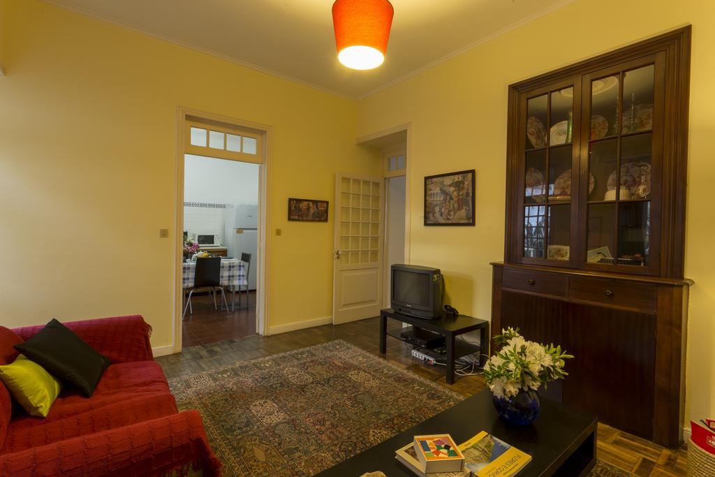 Family House Garden Βίλα Πόντα Ντελγκάντα Δωμάτιο φωτογραφία